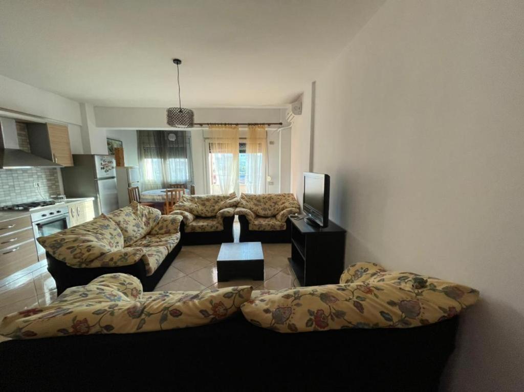 Ela Appartaments Vlore Exterior photo