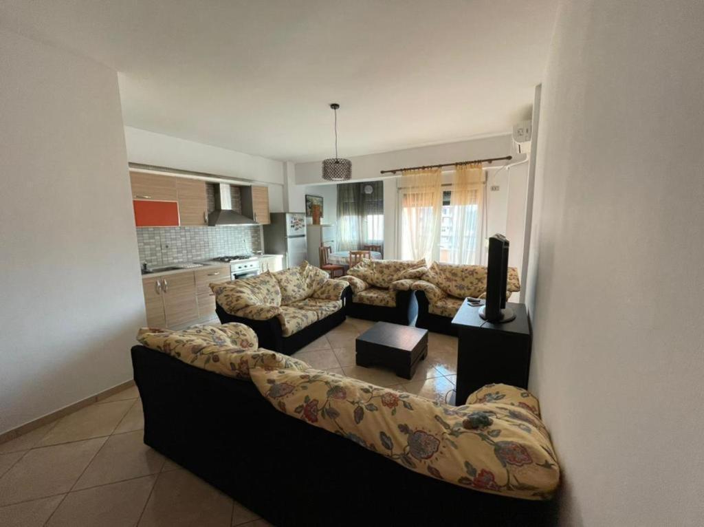 Ela Appartaments Vlore Exterior photo