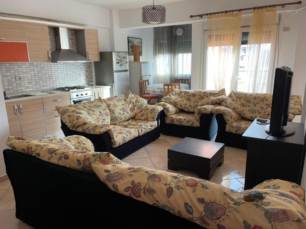 Ela Appartaments Vlore Exterior photo